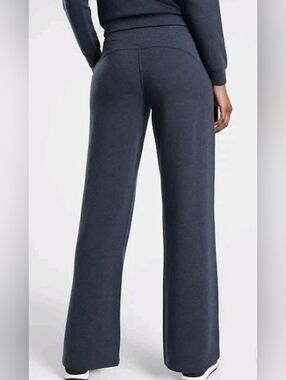 Athleta Balance Printed Pant Size M Navy Blue Stripe Plush Nirvana